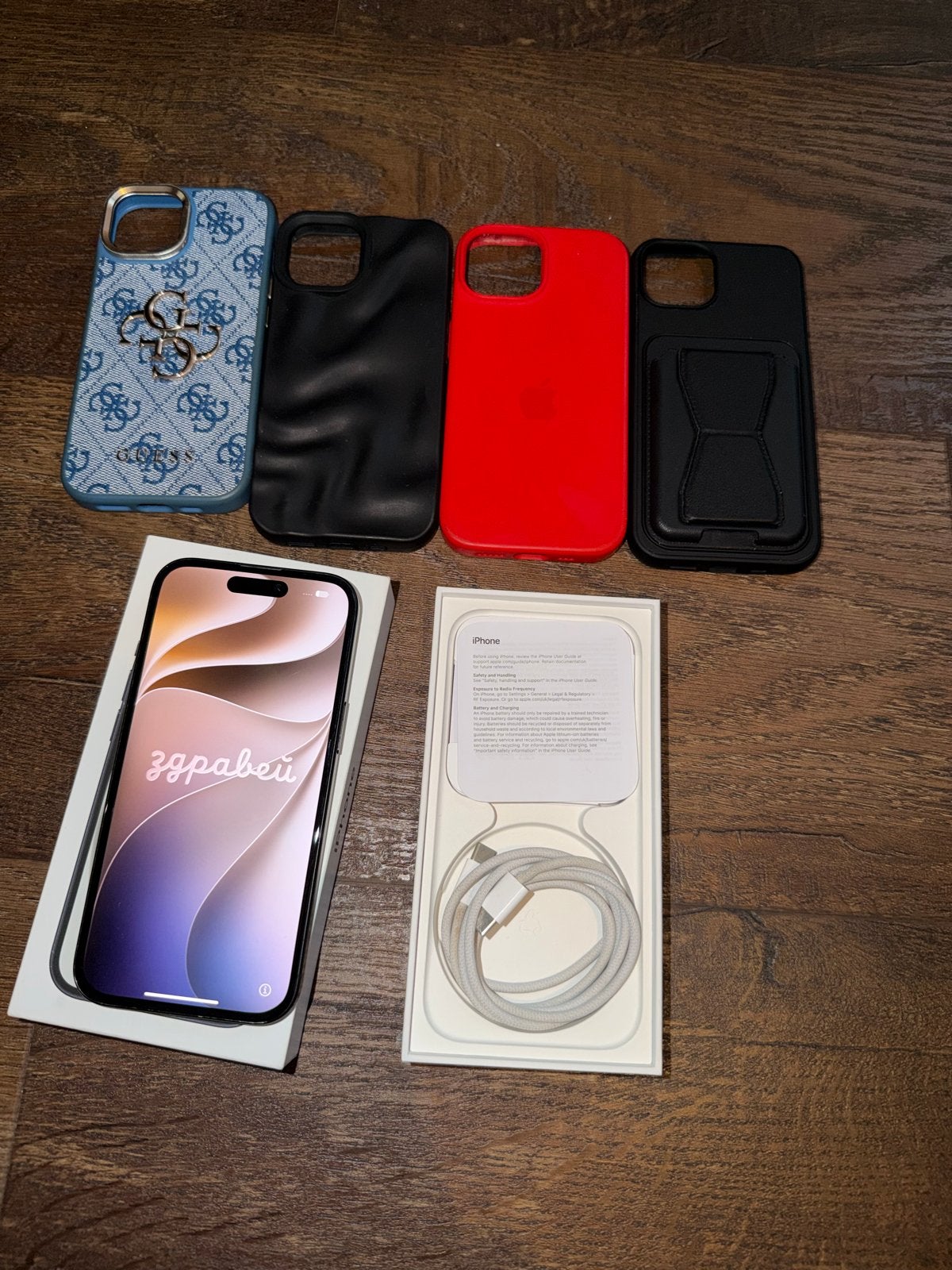 iPhone 15 – 128 GB – inclusief originele oplader en 4 hoesje, 128 GB, IPhone 15, Zwart, Ophalen of Verzenden