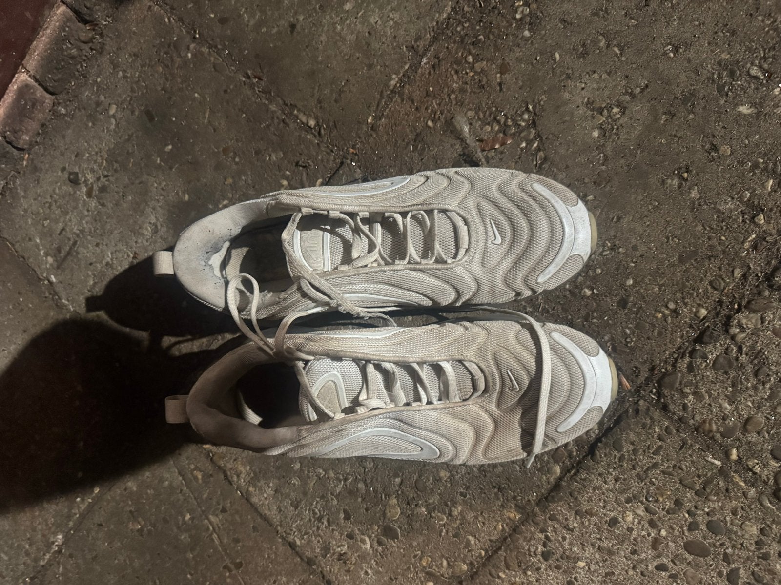Nike Air Max 720 sneakers - Maat 44 - Zo goed als nieuw, Kleding | Heren, Schoenen, Ophalen of Verzenden, Zo goed als nieuw, Wit