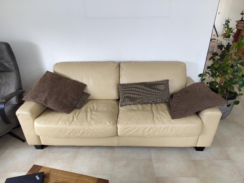 Leren 2-zits bank, Huis en Inrichting, Banken | Bankstellen, Gebruikt, Rechte bank, Tweepersoons, 150 tot 200 cm, 75 tot 100 cm