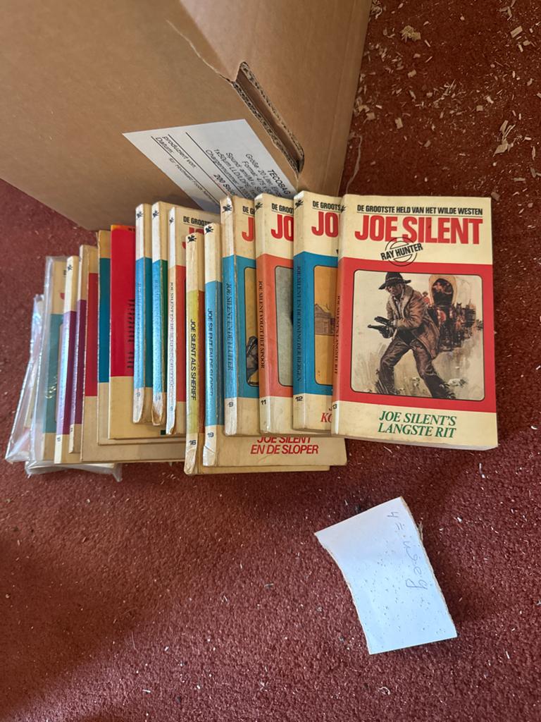 Joe Silent & Conny Coll Boeken - Western Collectie, Boeken, Ophalen of Verzenden, Gelezen