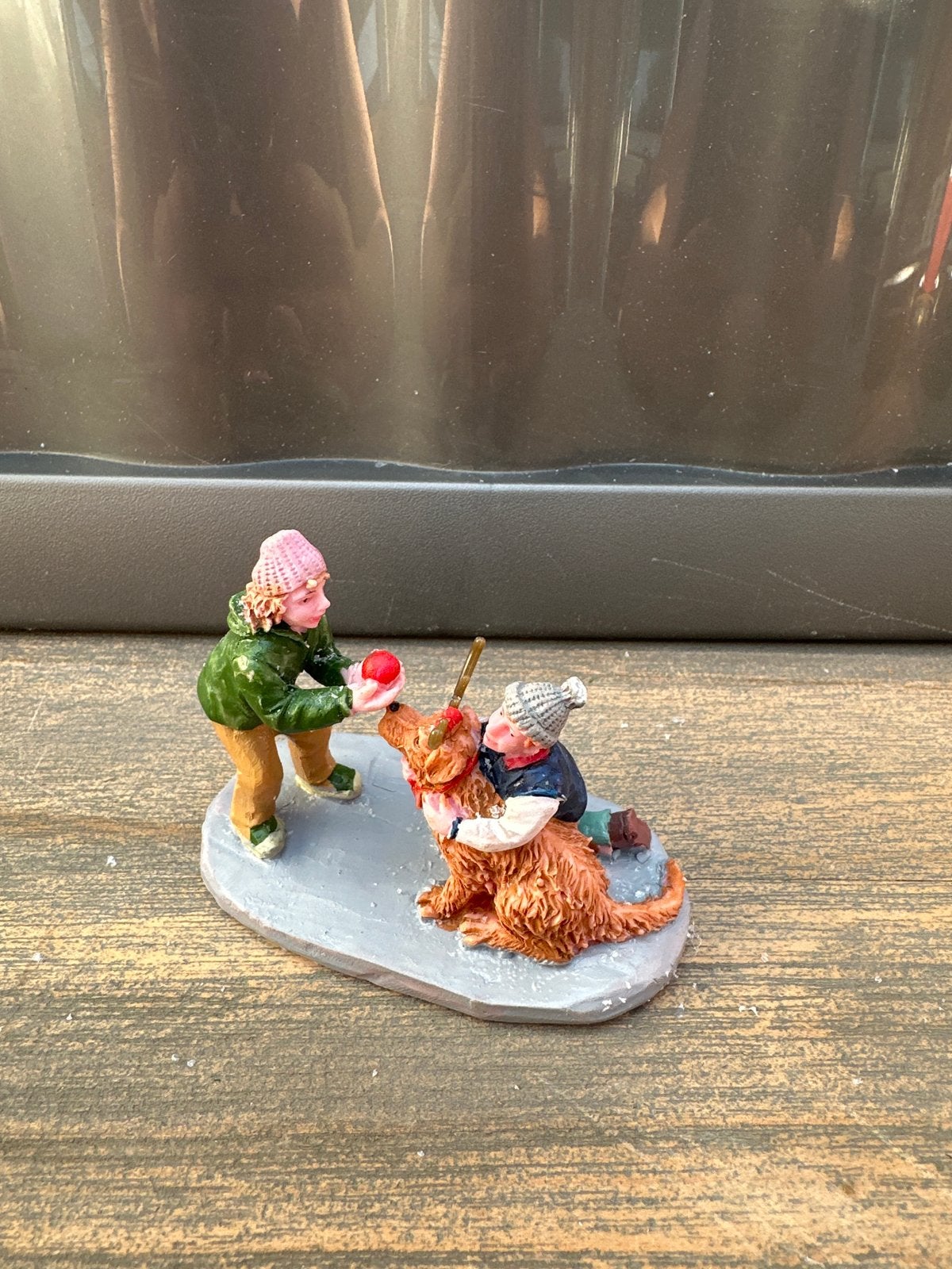 Lemax figuurtje - Kinderen met hond, Ophalen of Verzenden, Zo goed als nieuw
