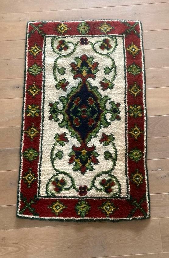 vintage Smyrna tapijt, Huis en Inrichting, Stoffering | Tapijten en Kleden, 100 tot 150 cm, Zo goed als nieuw, Rechthoekig, Rood