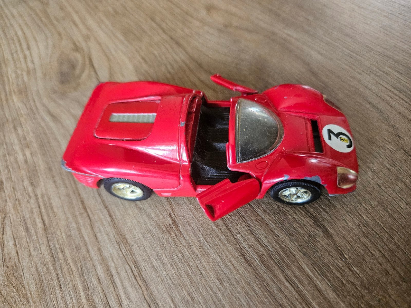 Maisto Ferrari 330 P4 rood met startnummer 3, Ophalen of Verzenden, Gebruikt
