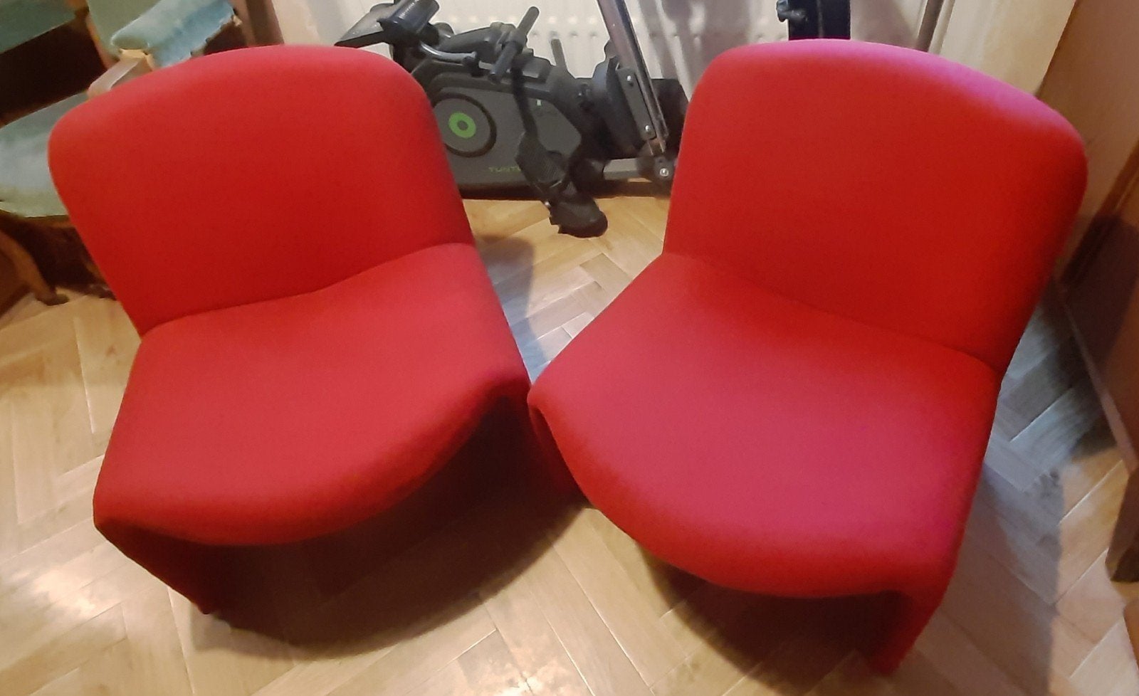 Set van 2 rode Alky Artifort fauteuils, Huis en Inrichting, Ophalen, Modern design, Gebruikt, Twee