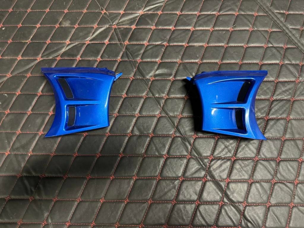 ️ Subaru Impreza WRX STI Bugeye grille extensions blauw, Subaru, Gebruikt, Voor, Ophalen of Verzenden