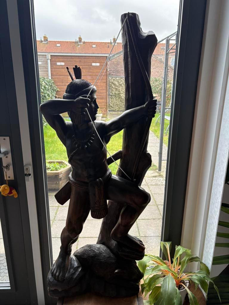 Houte staandbeeld, Ophalen, Zo goed als nieuw