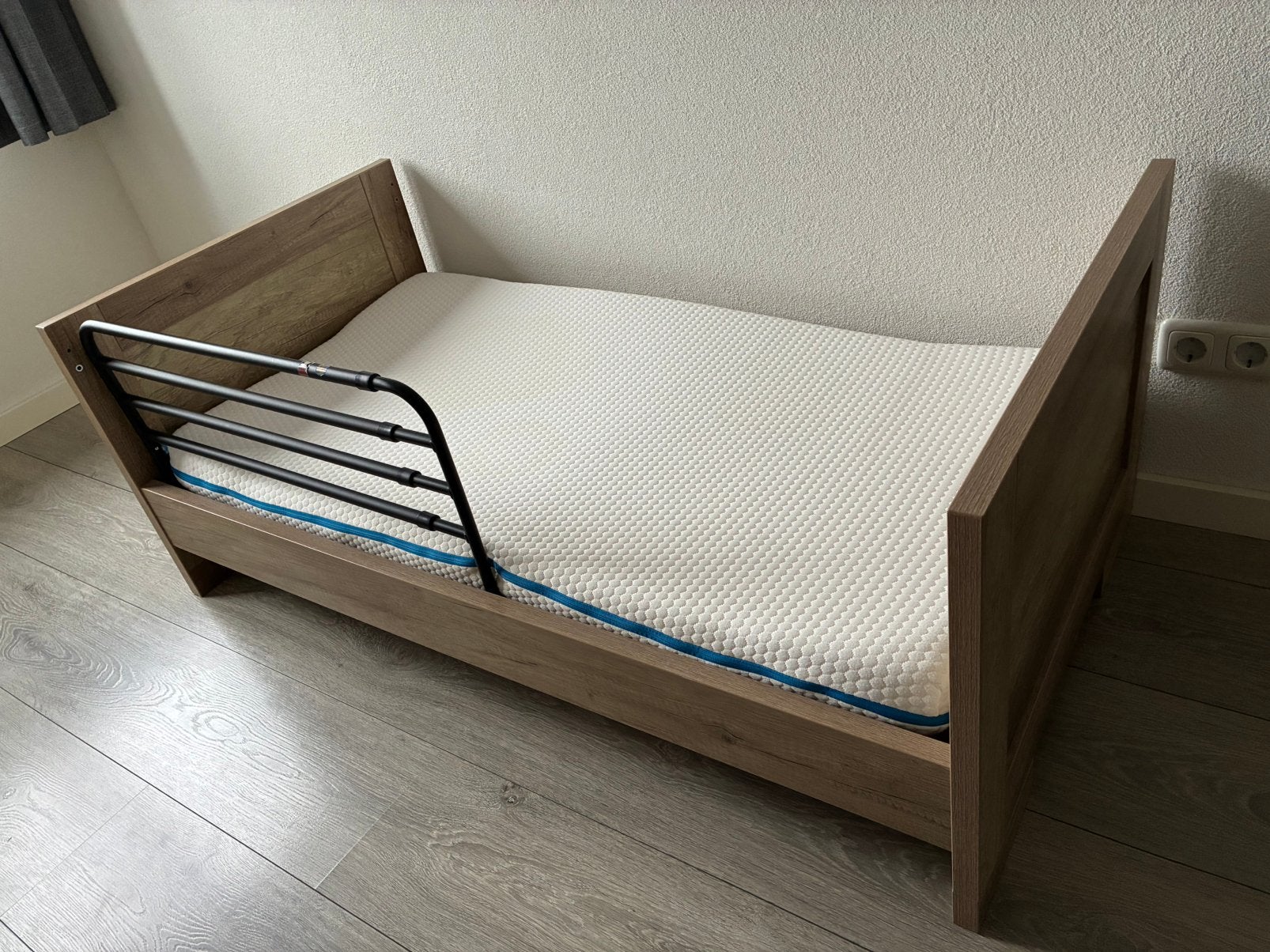 Baby/peuterbed 140x70 ombouwbaar (incl. Aerosleep matras), Gebruikt, 70 tot 85 cm, Matras, 140 tot 160 cm