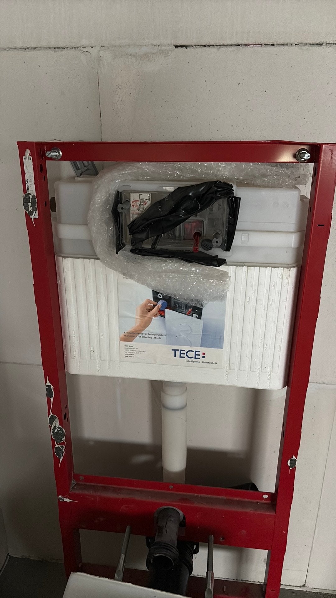 Hangtoilet met inbouwreservoir, Ophalen, Zo goed als nieuw, Toilet