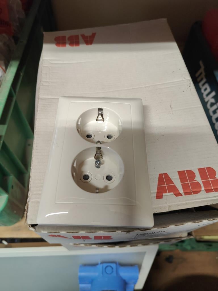 16x ABB Busch-balance SI dubbele inbouw stopcontacten, Ophalen