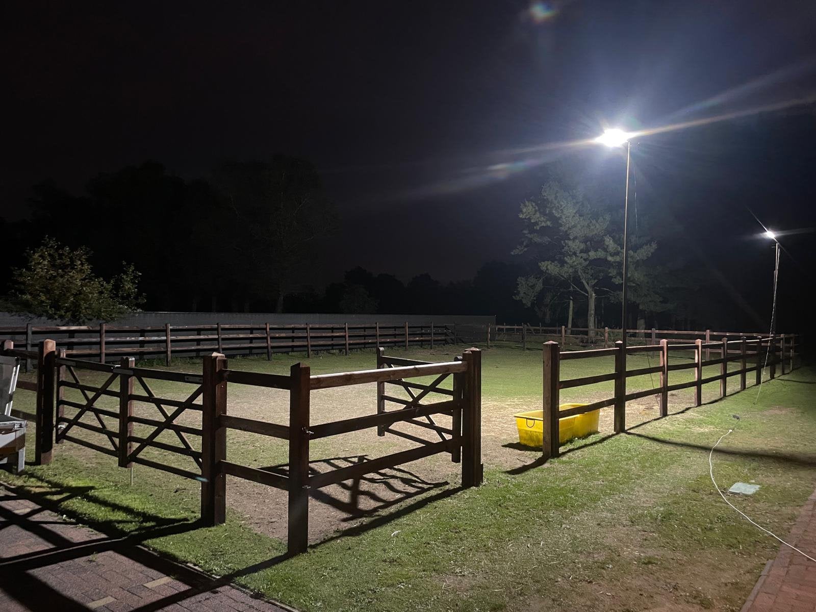 Paarden rijbak 20x40 rijpiste omheining 2 150w led