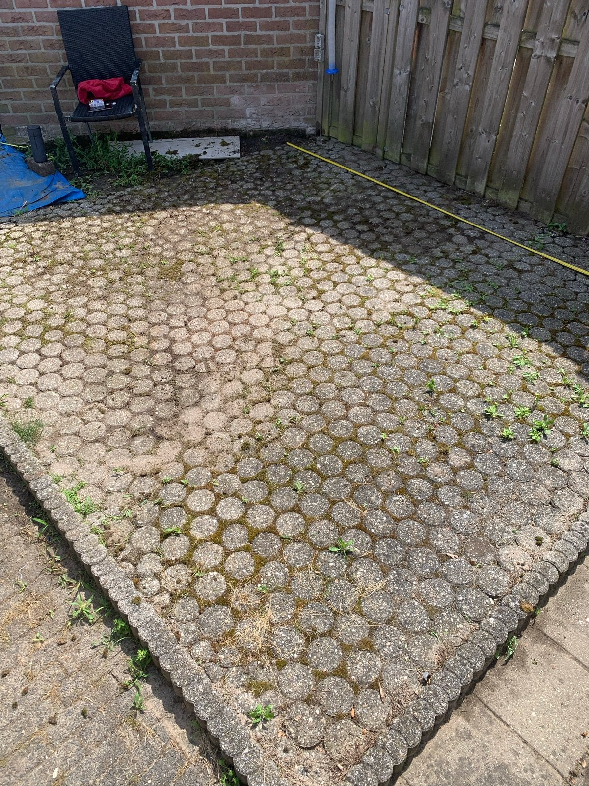 Kleine ronde stenen 3.10x3.20m (zelf eruit halen), Tuin en Terras, Tegels en Klinkers, Ophalen, Gebruikt, Overige typen, 10 m² of meer