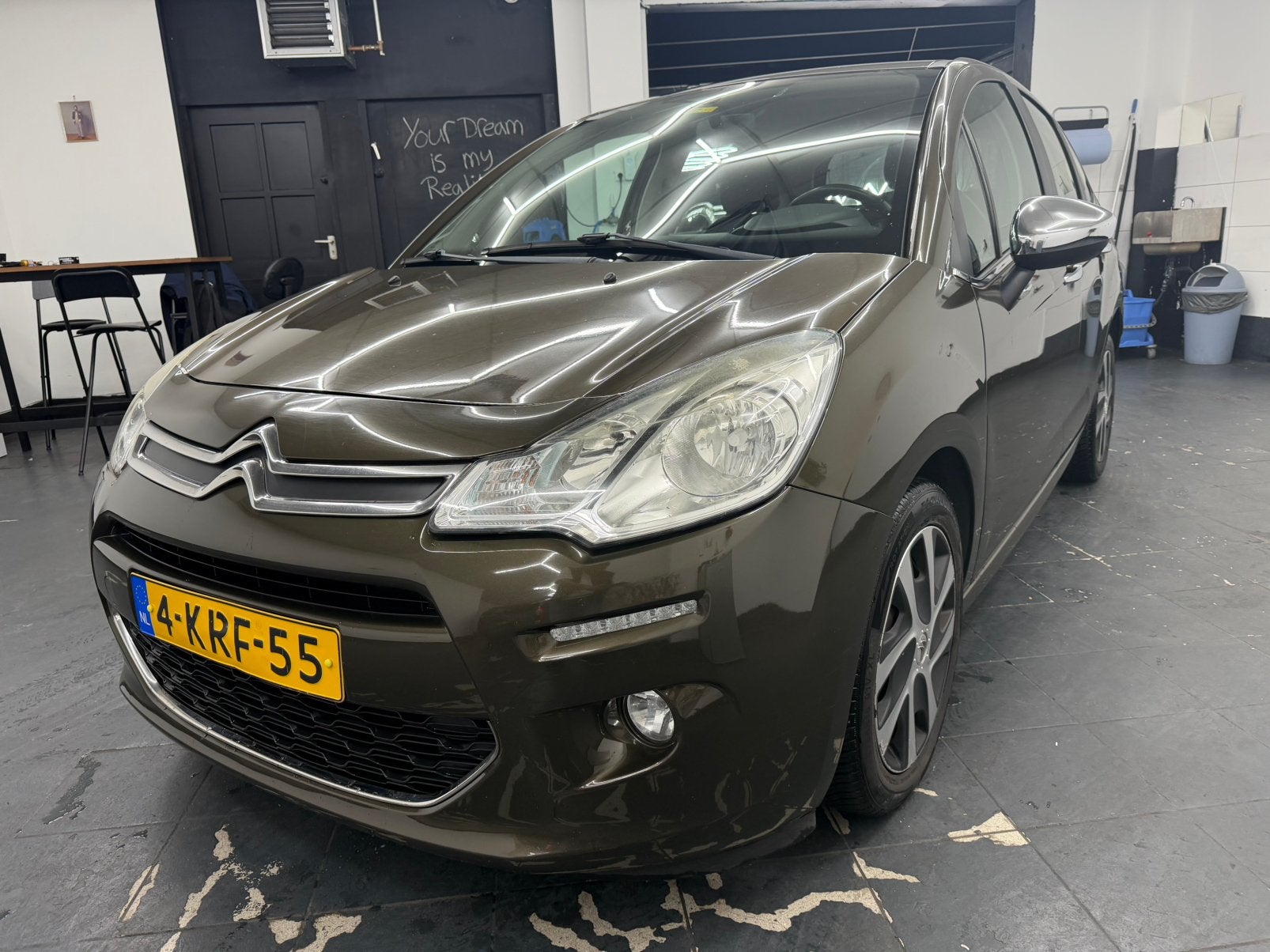 Citroën C3 1.2 VTI 60KW/82PK 2013 Bruin bezorgen mogelijk!!!, Auto's, Voorwielaandrijving, 31 €/maand, 1199 cc, Bruin