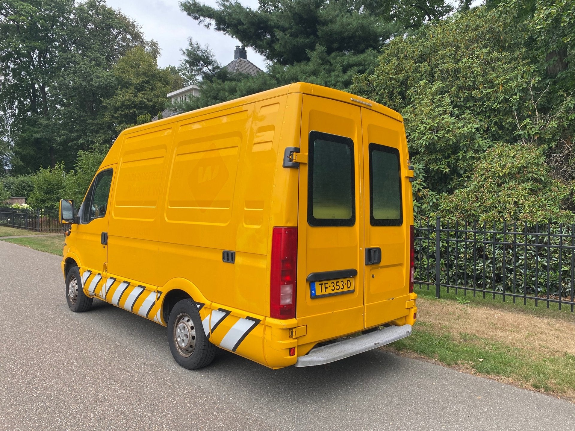 Iveco 6 Zit plaatsen, Standkachel Compacte Buscamper, NAP!, Overige merken, Buscamper of Camperbus, Bedrijf, Elektrische ramen