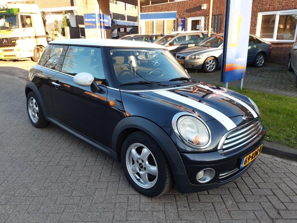 MINI Cooper 1.6 120PK AIRCO (bj 2007), Auto's, Voorwielaandrijving, Gebruikt, 750 kg, 4 cilinders