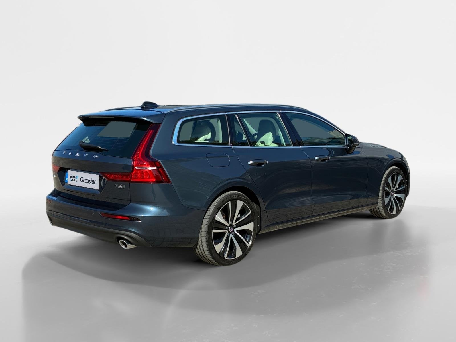 Volvo V60 2.0 T6 Twin Engine AWD R-Design, Auto's, Gebruikt, Euro 6, 4 cilinders, 41 km/l