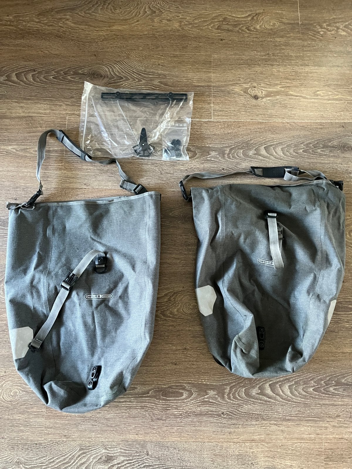 Fietstas 2x Ortlieb Back-Roller Urban (QL2.1) + montageset, Fietsen en Brommers, Fietsaccessoires | Fietstassen, Ophalen, Gebruikt