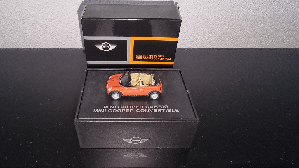 Herpa mini cooper cabrio oranje 1/87, Hobby en Vrije tijd, Ophalen of Verzenden, Zo goed als nieuw, Auto, Herpa