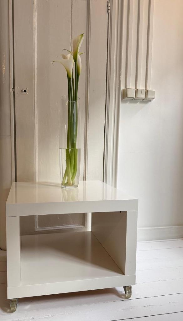 IKEA Expedit / Kallax kastje – wit – tv meubel / bijzettafel, Huis en Inrichting, Kasten | Televisiemeubels, Zo goed als nieuw