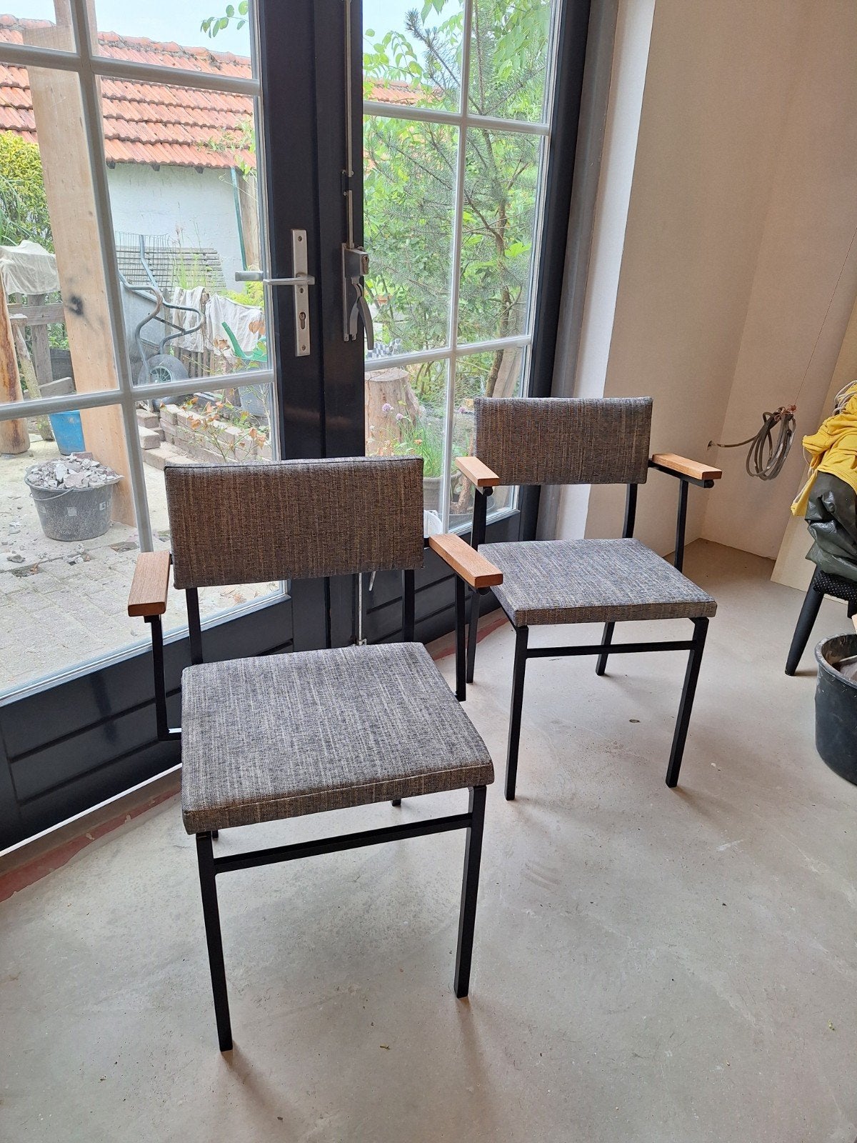 2x Vintage jaren 50 stijl stoelen - Nieuw gestoffeer, Ophalen of Verzenden