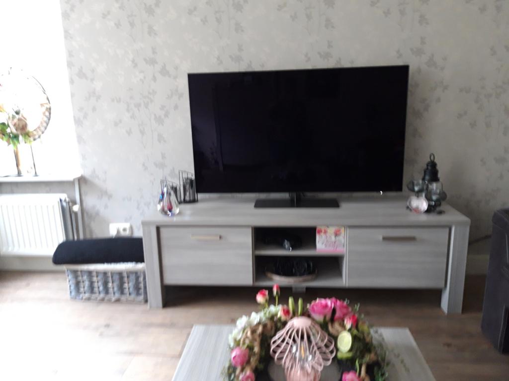Tv kast + Tafel + 3 zitbank, Huis en Inrichting, Ophalen of Verzenden, Zo goed als nieuw, 25 tot 50 cm, Minder dan 100 cm