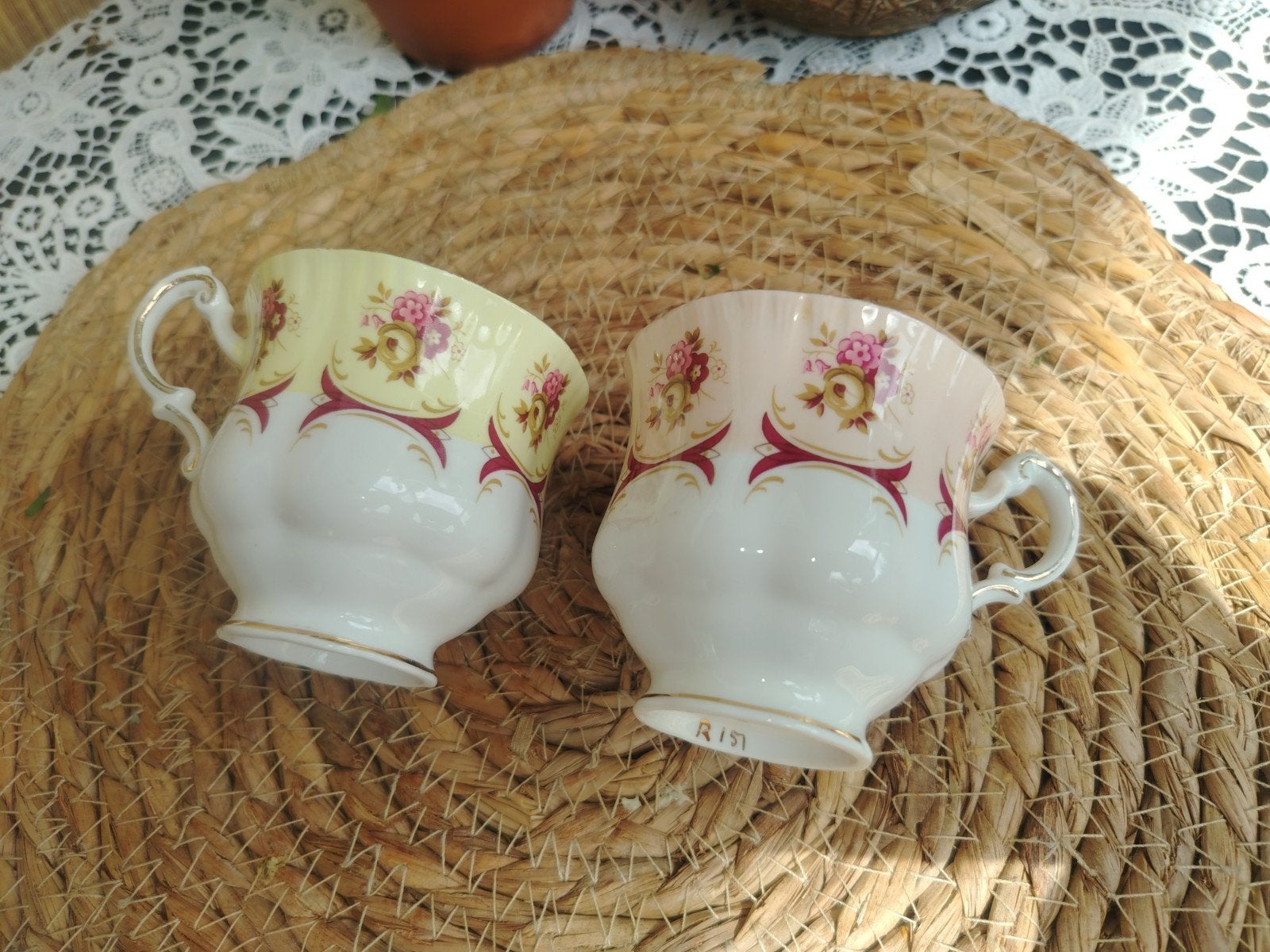 Royal Adderley theekopjes - Vintage bloemmotief, Antiek en Kunst, Ophalen of Verzenden