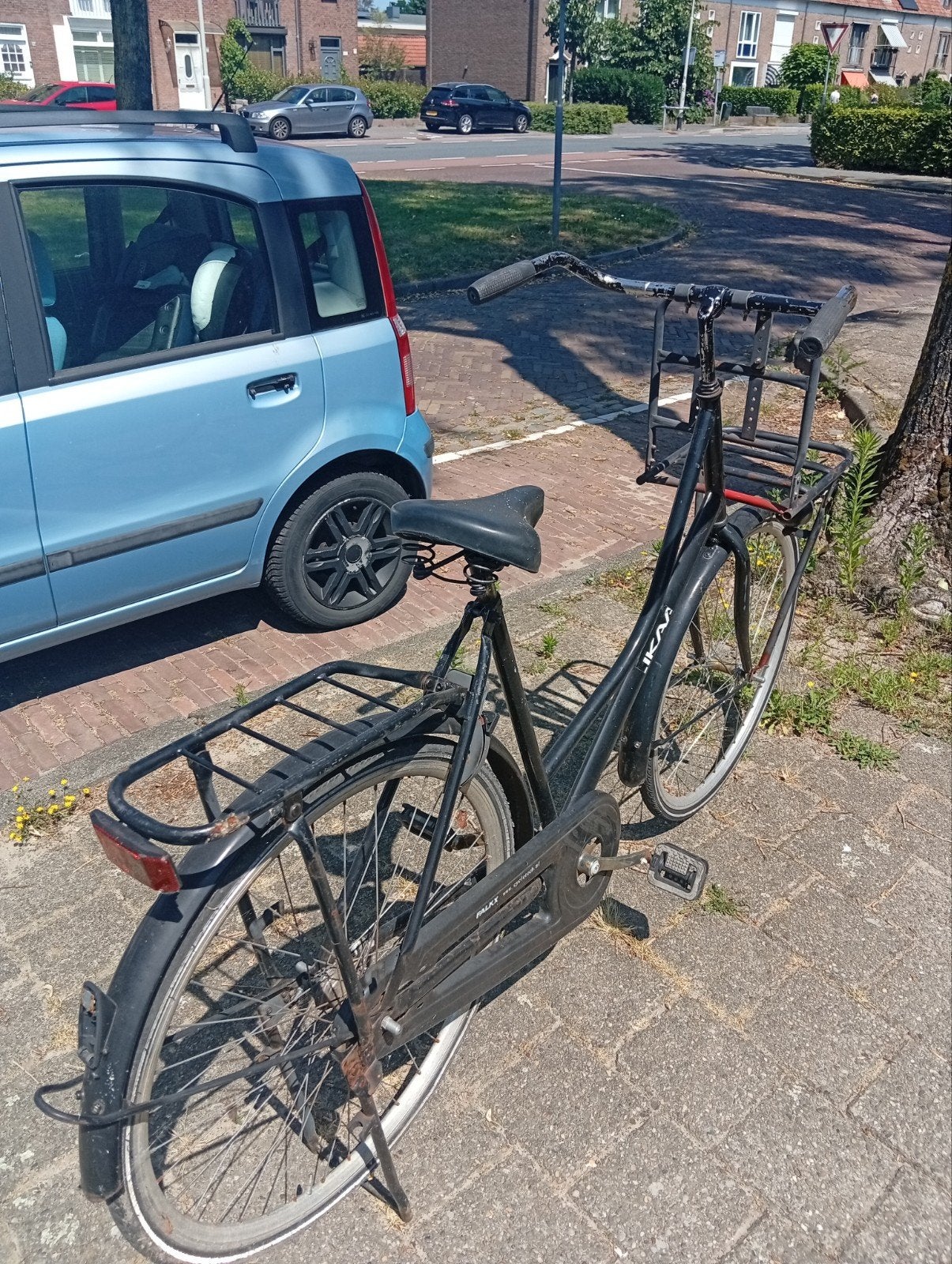Stevige zwarte transportfiets met voordrager, Fietsen en Brommers, Fietsen | Dames | Damesfietsen, Terugtraprem, Ophalen, Overige merken