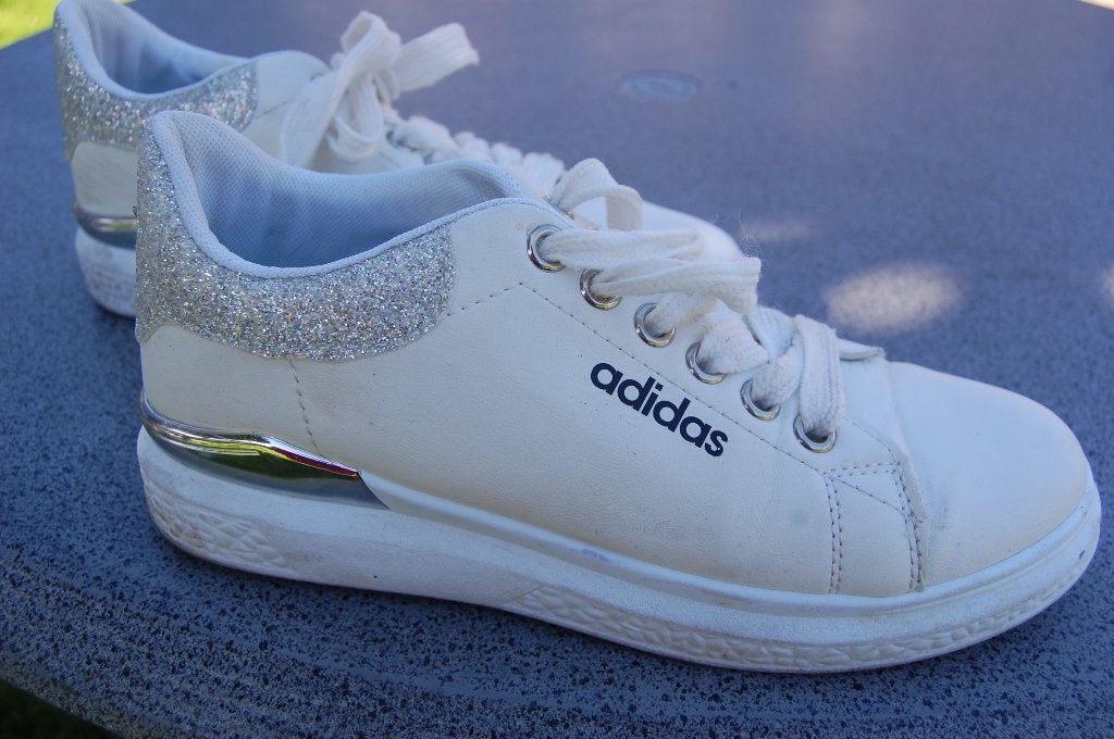 ADIDAS SNEAKERS WIT/ZILVER MAAT40, Overige kleuren, Adidas, Ophalen of Verzenden, Sneakers of Gympen