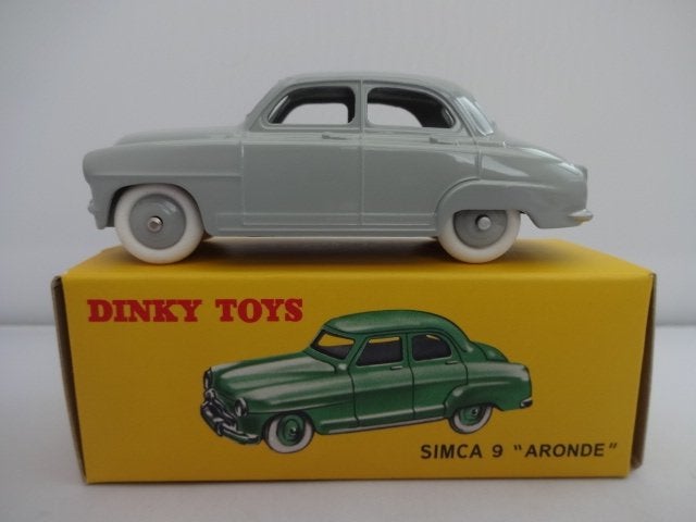 Simca 9 "Aronde" grijs nr: 24 U van Dinky Toys schaal 1:43, Ophalen of Verzenden, Nieuw, Auto, Dinky Toys