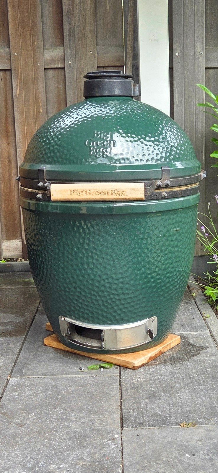 Big Green Egg Large L incl Tafel en nieuwe binnenkant, Ophalen, Gebruikt, Big Green Egg, Met accessoires