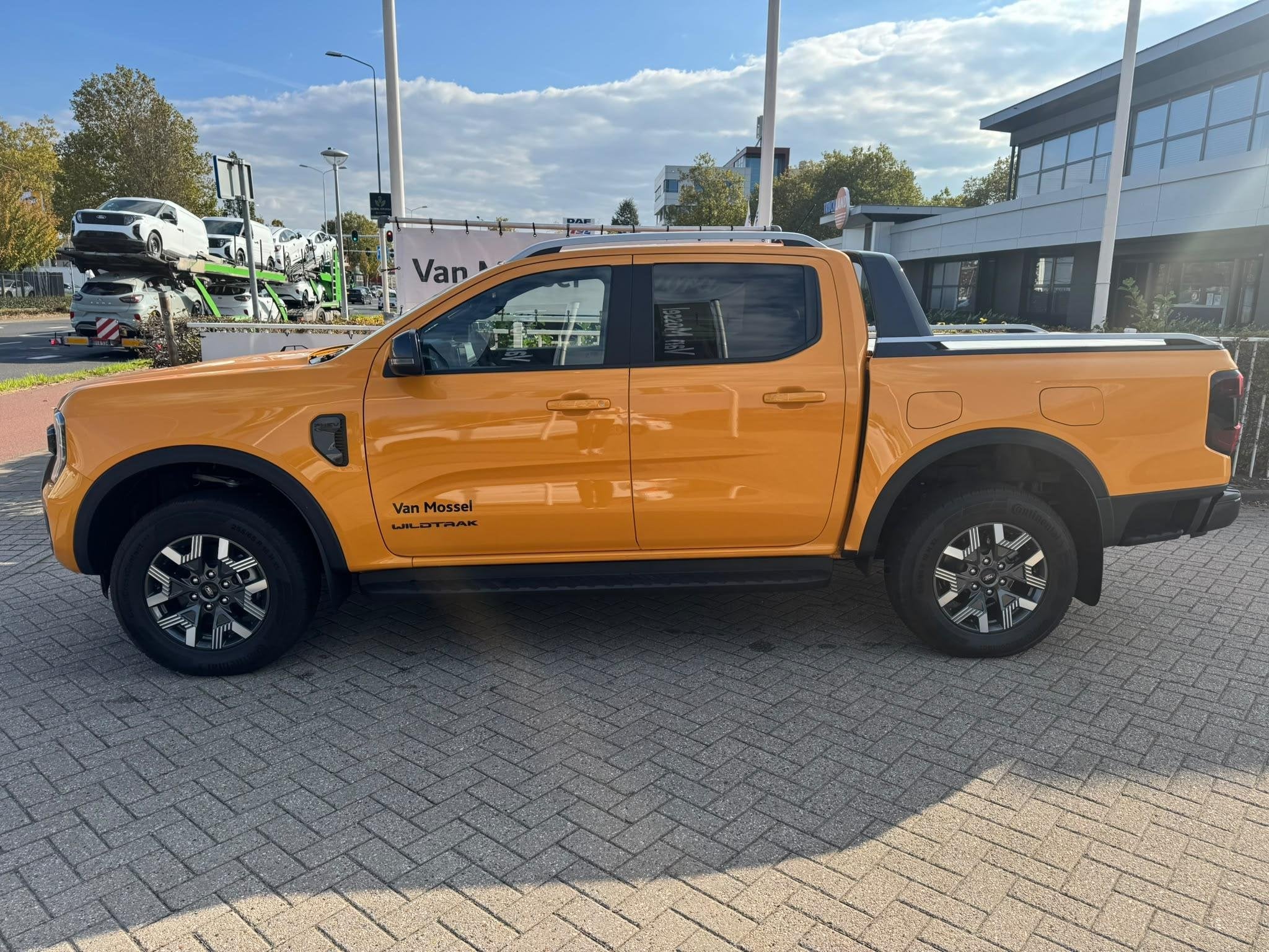 Ford Ranger Plug in hybrid Wildtrak Double Cab 2.3 PHEV | DE, Automaat, 2430 kg, Stof, Gebruikt