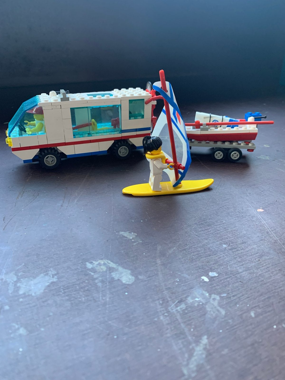Foto 2 van Lego System 6351 Surfer met Camper en Boot