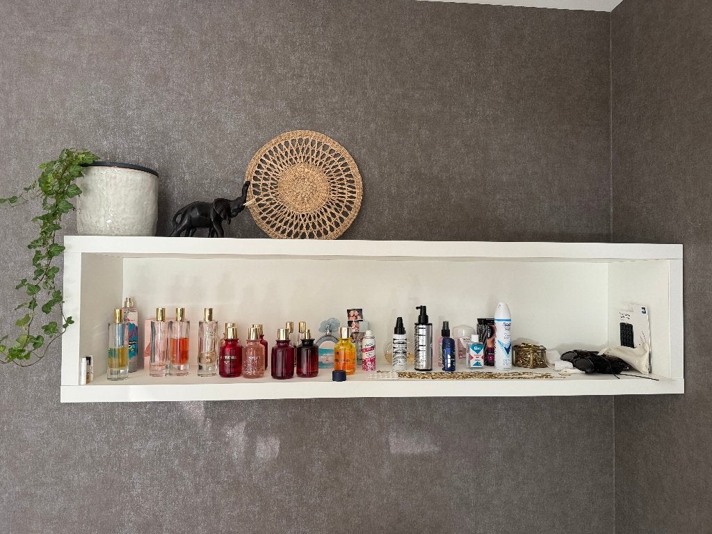 Mooi wit MDF wandmeubel voor boeken of accessoires, Ophalen, Zo goed als nieuw, Minder dan 150 cm, Minder dan 100 cm
