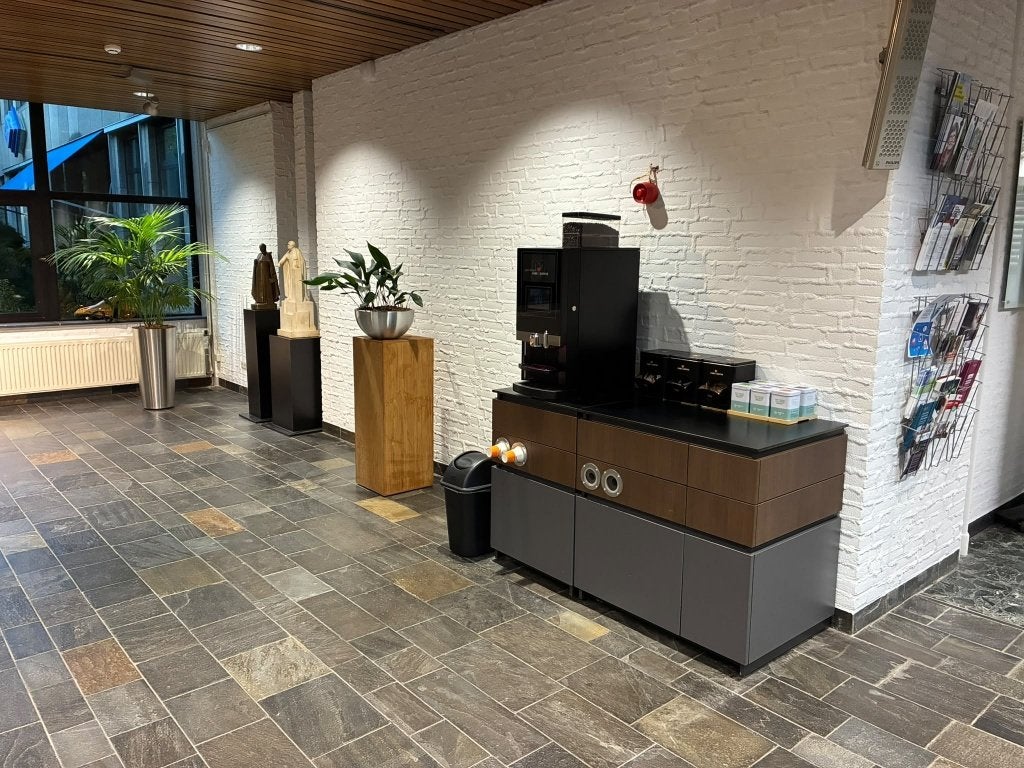 Douwe Egberts koffie meubelen ( 447 ), Ophalen, Gebruikt, 50 tot 100 cm, 3 of 4 laden