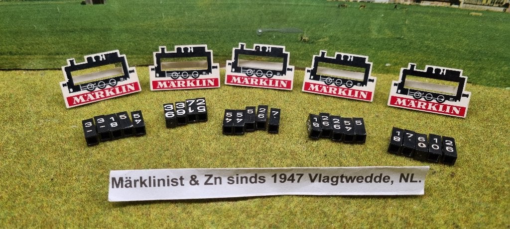 Marklin vitrine prijs bordjes jaren 60 /70, Wisselstroom, Overige typen, Analoog, Ophalen of Verzenden