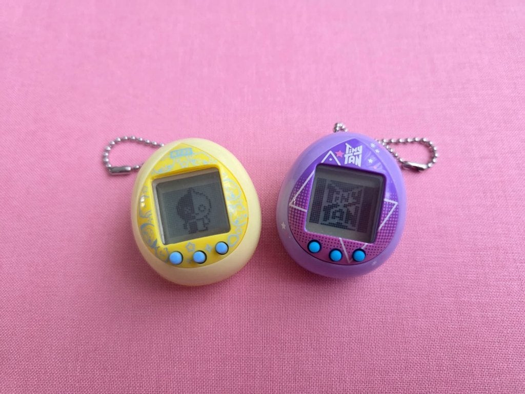 Tamagotchi TinyTAN (Purple) & BT21 Baby Style – BTS Set, Ophalen of Verzenden, Zo goed als nieuw