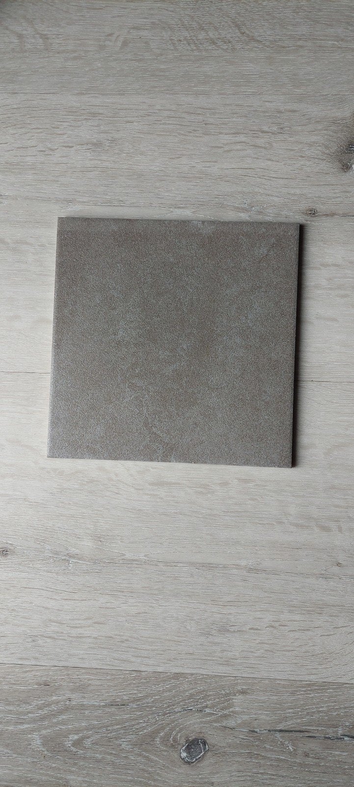 24 taupekleurige tegels 20x20 cm, Ophalen, Nieuw, Minder dan 5 m², Vloertegels