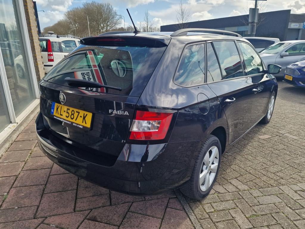 Skoda Fabia Combi 1.2 TSI JOY - Airco - Cruise - 2016, Auto's, Skoda, Voorwielaandrijving, Stof, 4 cilinders, Zwart