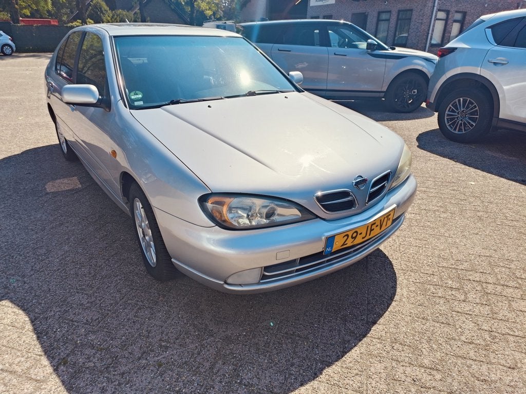 Nissan Primera 2.0 Elegance Plus CVT M6, Auto's, 1998 cc, Gebruikt, 4 cilinders, Stoelverwarming