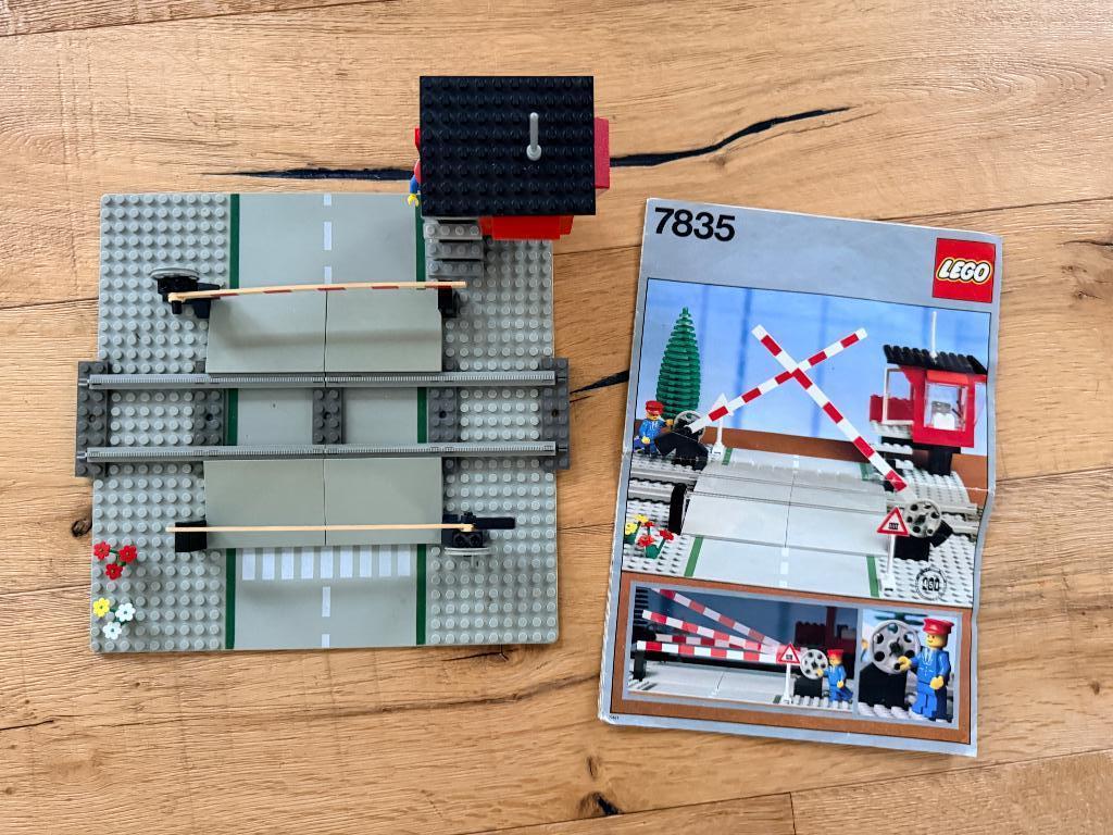 Lego 7835 spoorweg overgang trein bouw schema, Kinderen en Baby's, Speelgoed | Duplo en Lego, Ophalen, Zo goed als nieuw