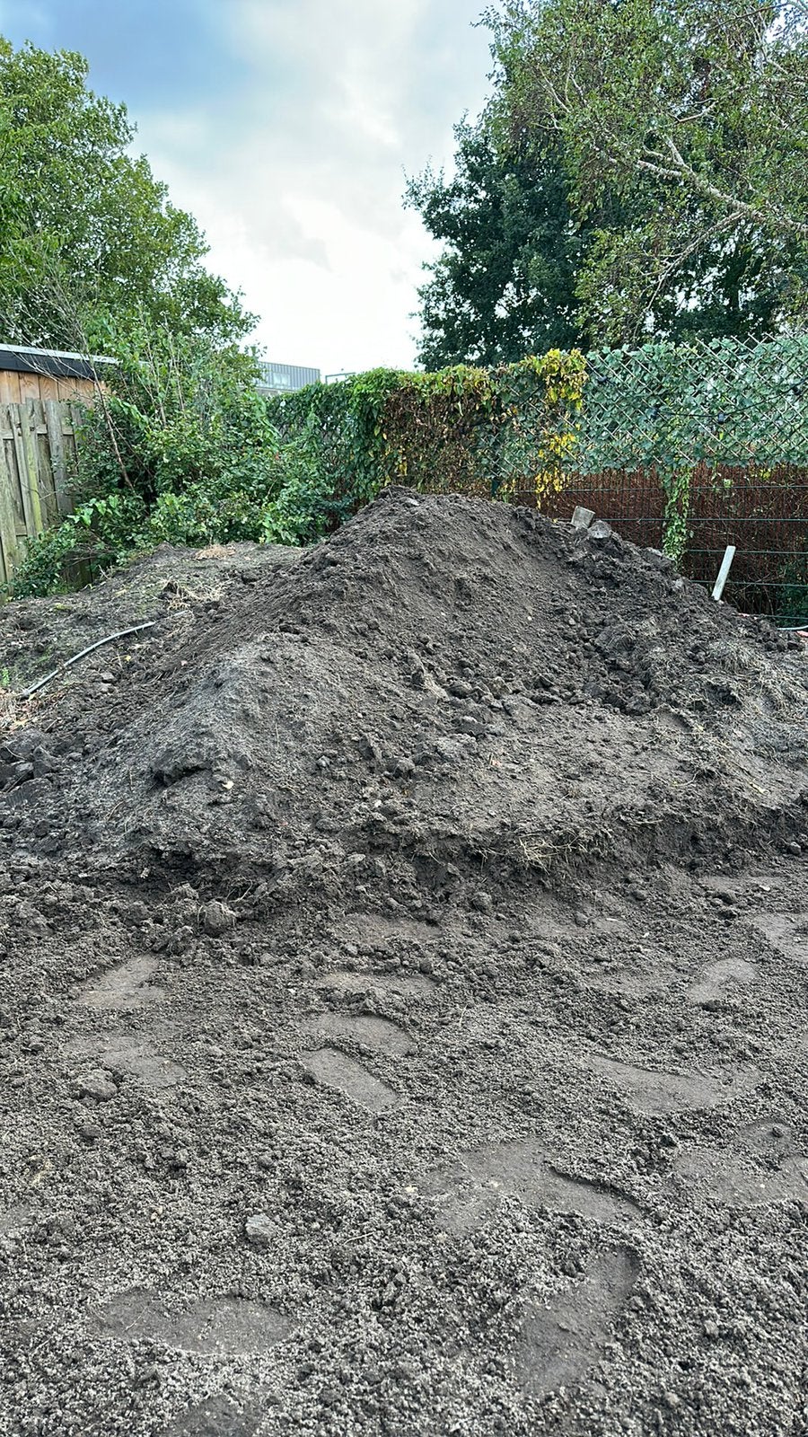 Gratis op te halen, schone tuinaarde. Wij helpen scheppen!., Ophalen, Tuinaarde