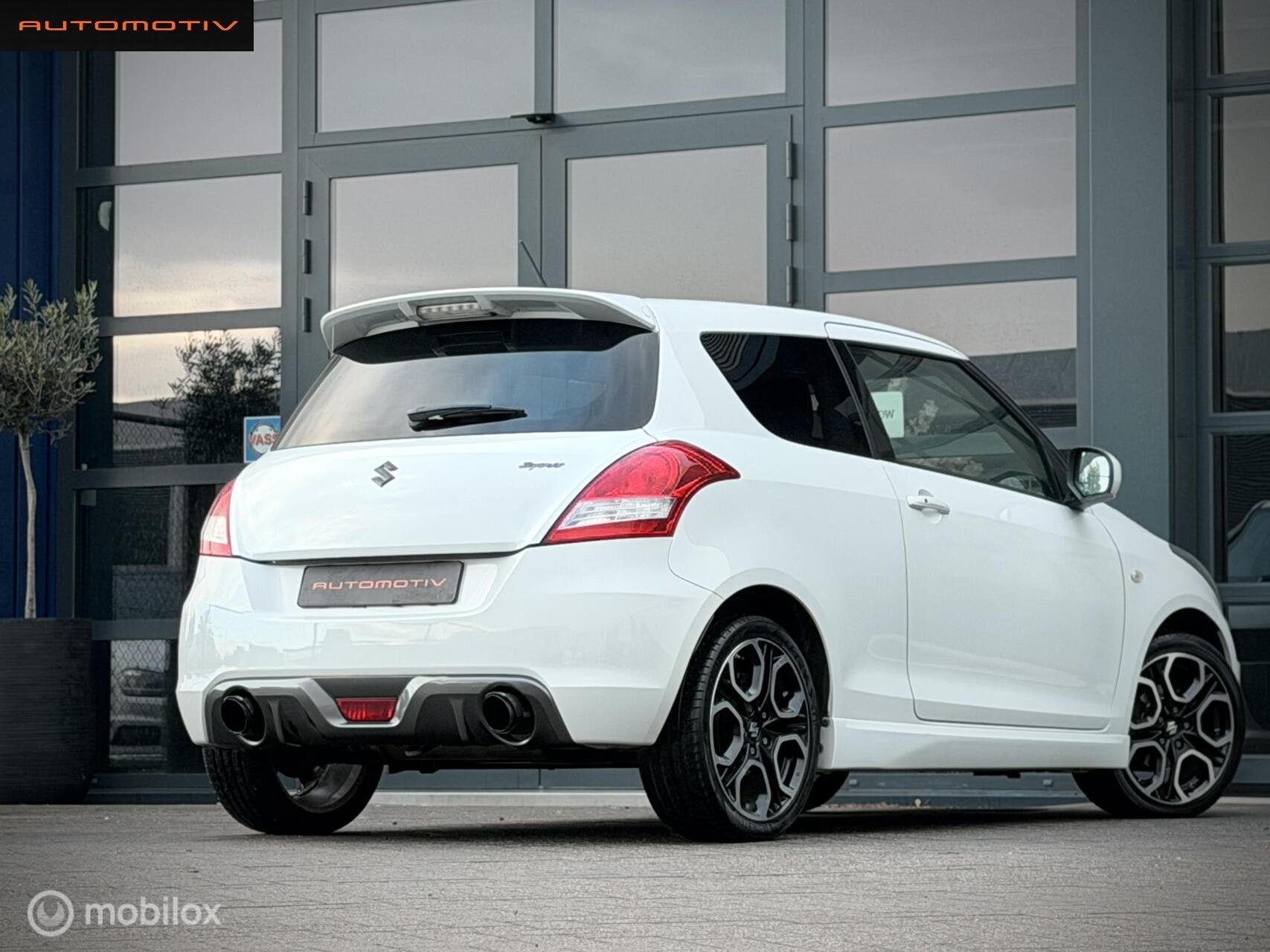 Suzuki Swift 1.6 Sport / CRUISE / KEYLESS / STOELVERWARMING, Auto's, Voorwielaandrijving, 136 pk, Gebruikt, 4 cilinders