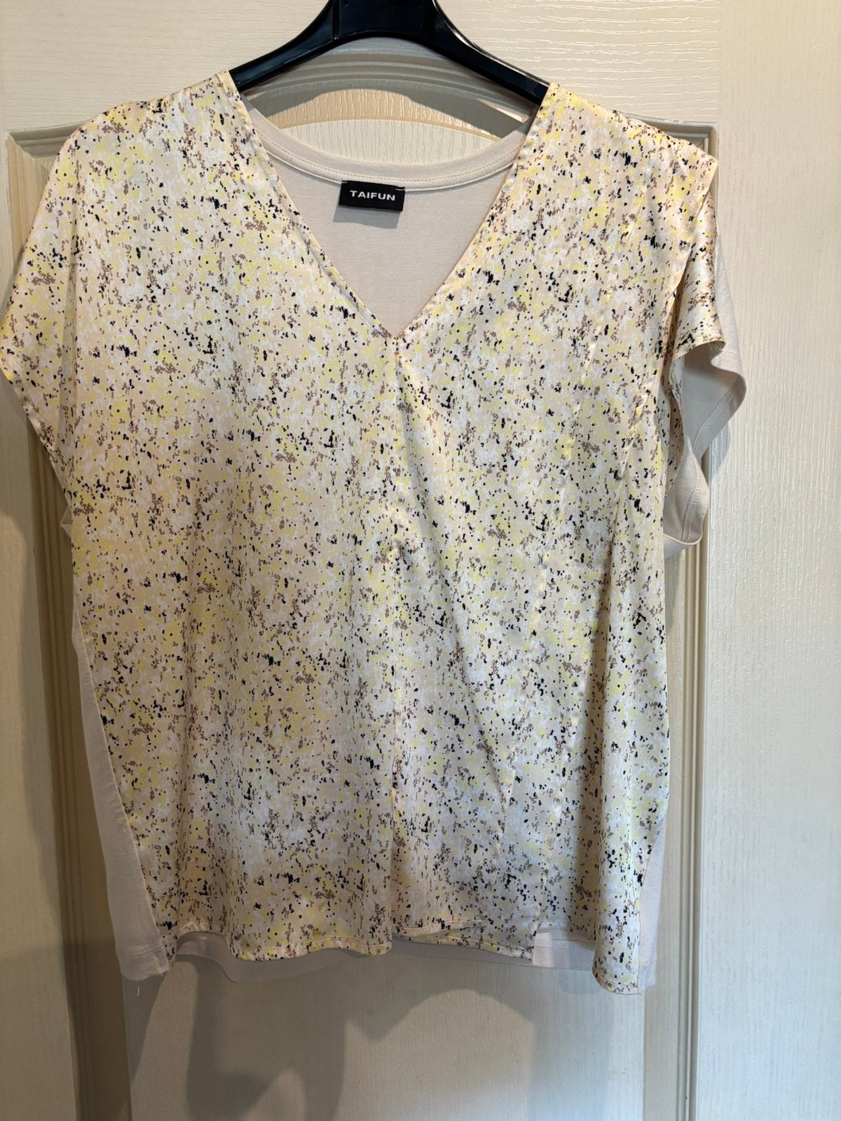 Mooi shirt/ blouse van Taifun in maat 40 creme met geel, Maat 38/40 (M), Geel, Ophalen of Verzenden, Zo goed als nieuw