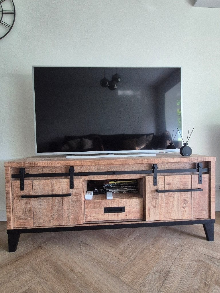 Tv meubel, Ophalen, Overige materialen, 150 tot 200 cm, Zo goed als nieuw