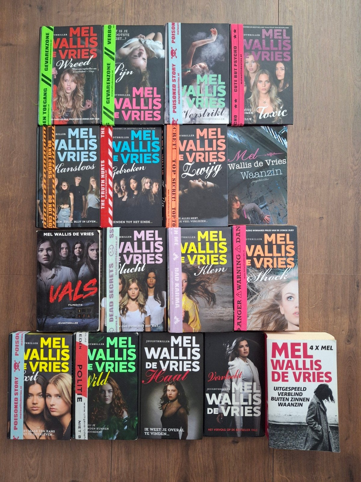 Mel Wallis de Vries, Ophalen of Verzenden, Zo goed als nieuw