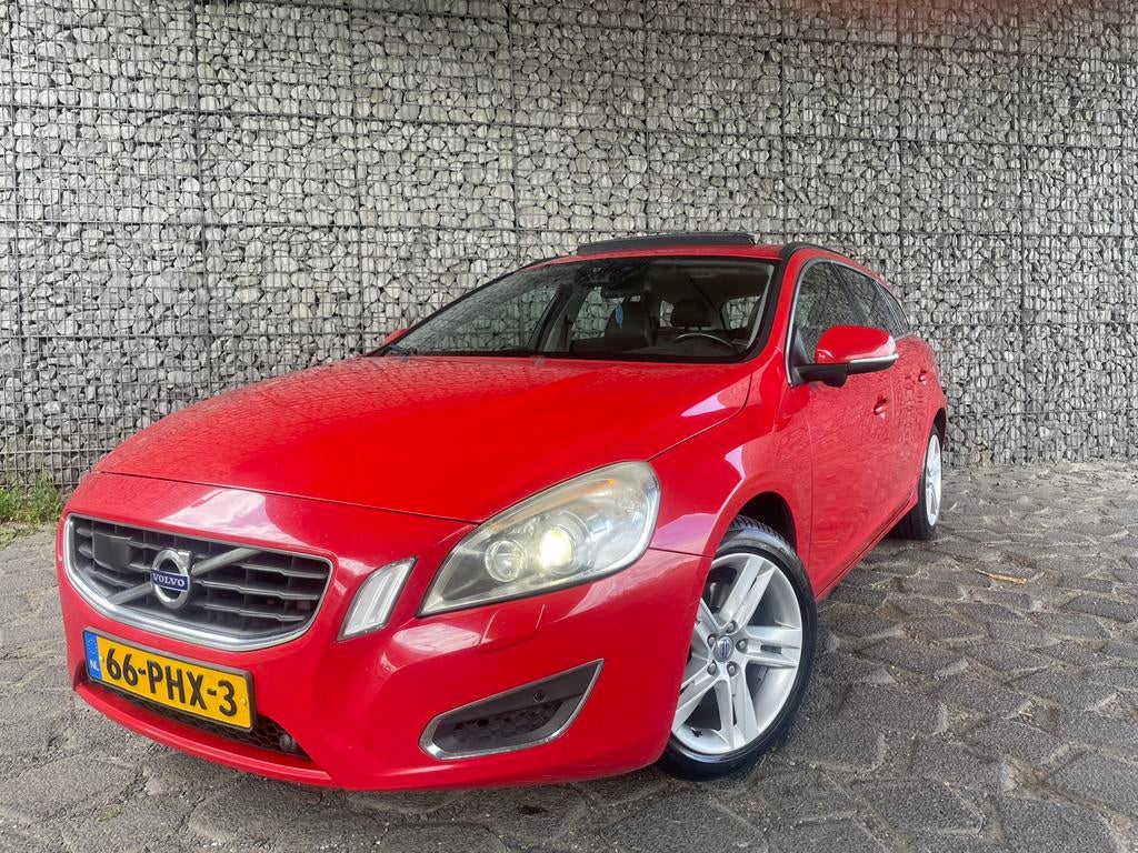 FULL OPTIONS Volvo V60 T4 180pk 2011 Rood/SUPER ONDERHOUDEN/, Auto's, Voorwielaandrijving, 15 km/l, Zwart, 4 cilinders