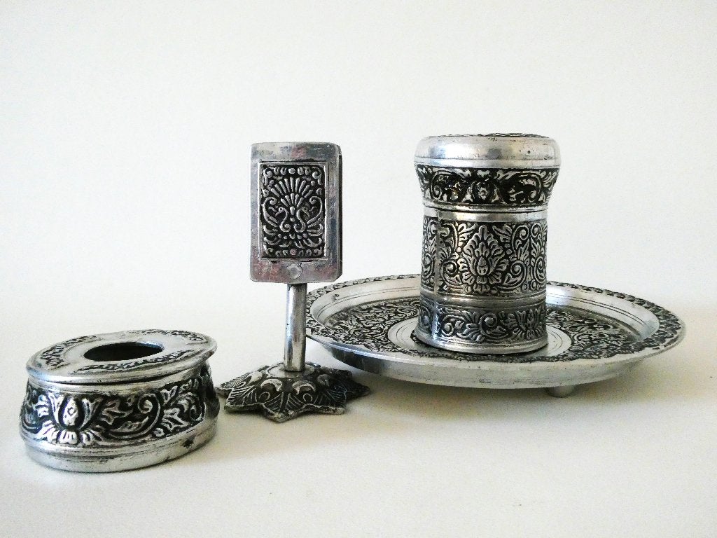 Rookset sigarettenbus luciferhouder Indonesië lotus pauw, Ophalen of Verzenden