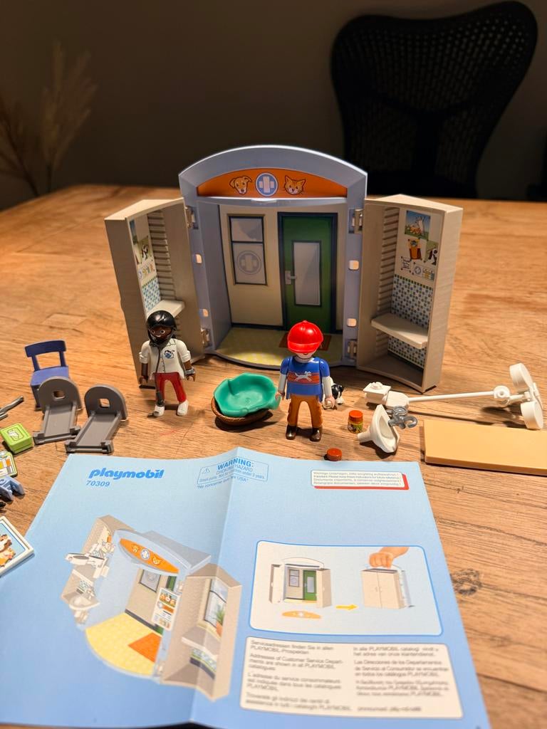 Playmobil 70309 Dierenkliniek met Dierenarts en Accessoires, Ophalen of Verzenden, Zo goed als nieuw, Complete set