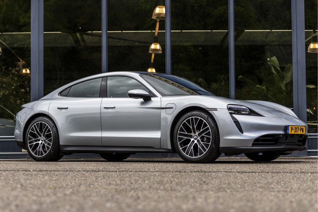 Porsche Taycan Performance 84 kWh (bj 2022, automaat), Achterwielaandrijving, Gebruikt, 4 stoelen, Sedan