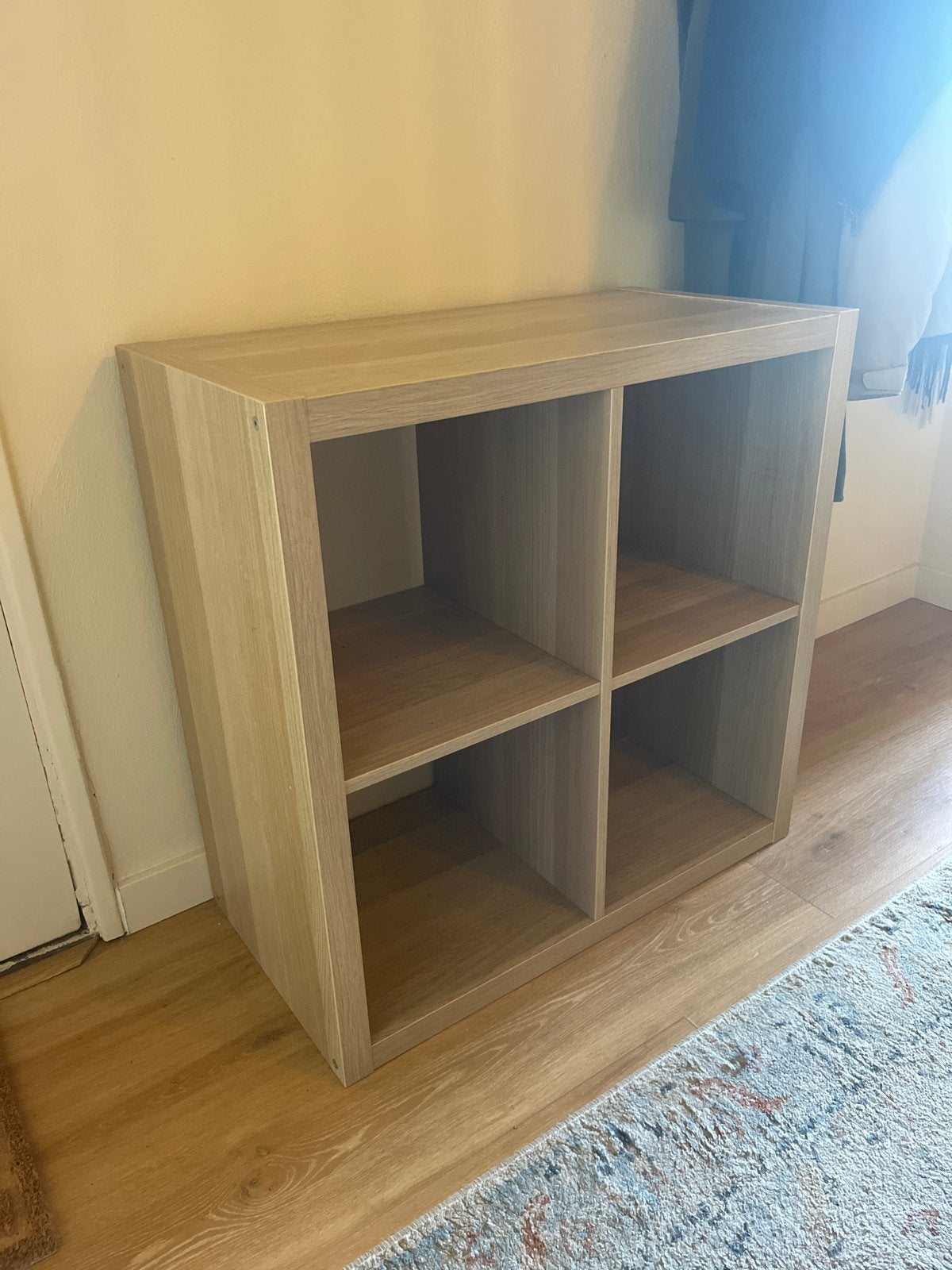 Ikea Kallax kast met 4 vakken - licht hout, Ophalen, Met plank(en), Gebruikt, 50 tot 100 cm