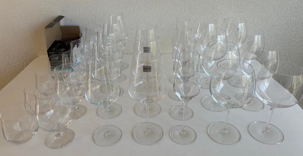 32 Villeroy & Boch VIVO glazen ah actie, Ophalen, Glas of Glazen, Effen, Glas